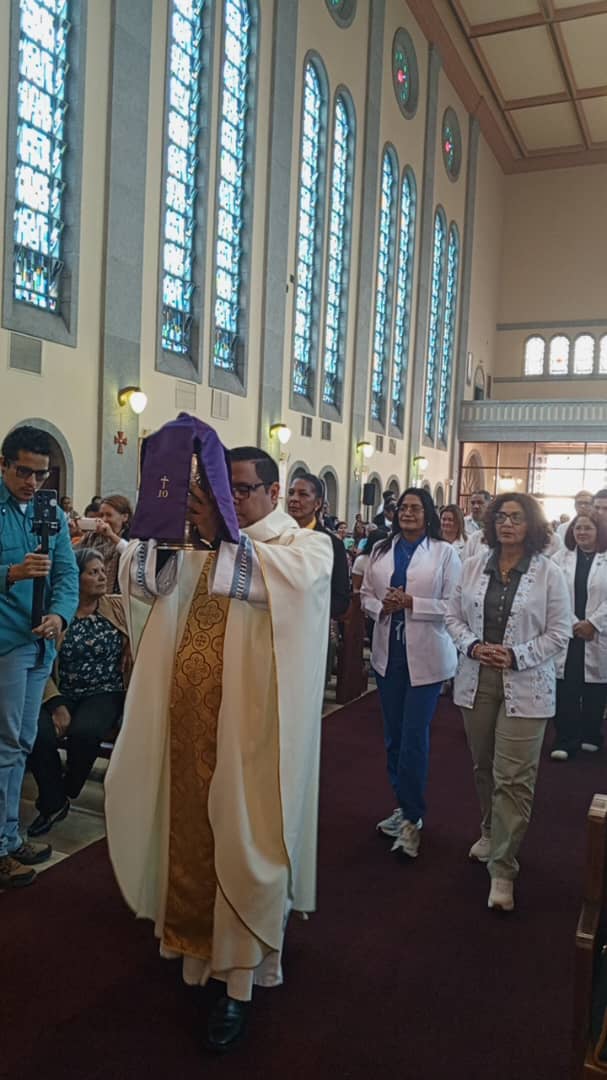 Misa Crismal renovó ministerio sacerdotal y consagró santos óleos 7 misa crismal renovo ministerio sacerdotal y consagro santos oleos laverdaddemonagas.com misa crismal2