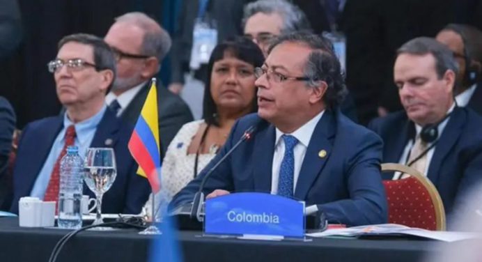 Petro aboga por una respuesta unificada en la Celac ante los aranceles de EE. UU