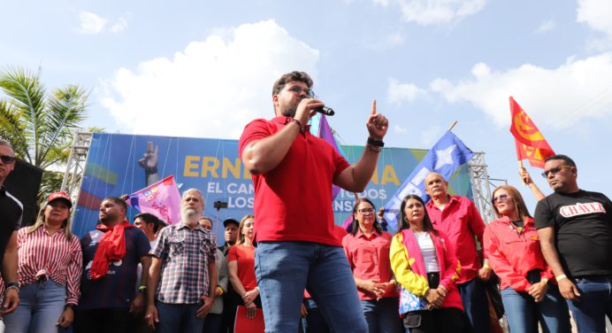 Pueblo monaguense acompañó inscripción de Ernesto Luna ante el CNE