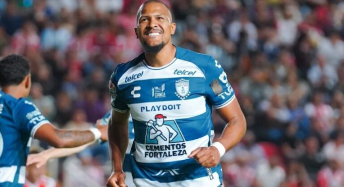 Salomón Rondón renovó contrato con el Pachuca por un año
