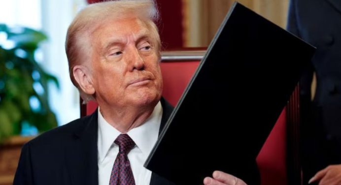 Trump anuncia nuevos aranceles globales ante el cierre de Wall Street