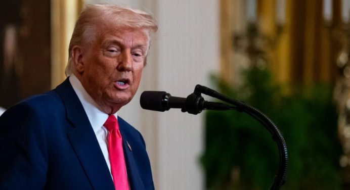 Trump pausa por 90 días los nuevos aranceles excepto a China que se lo subió a 125%