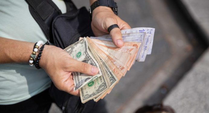 20 detenidos por promover el dólar paralelo