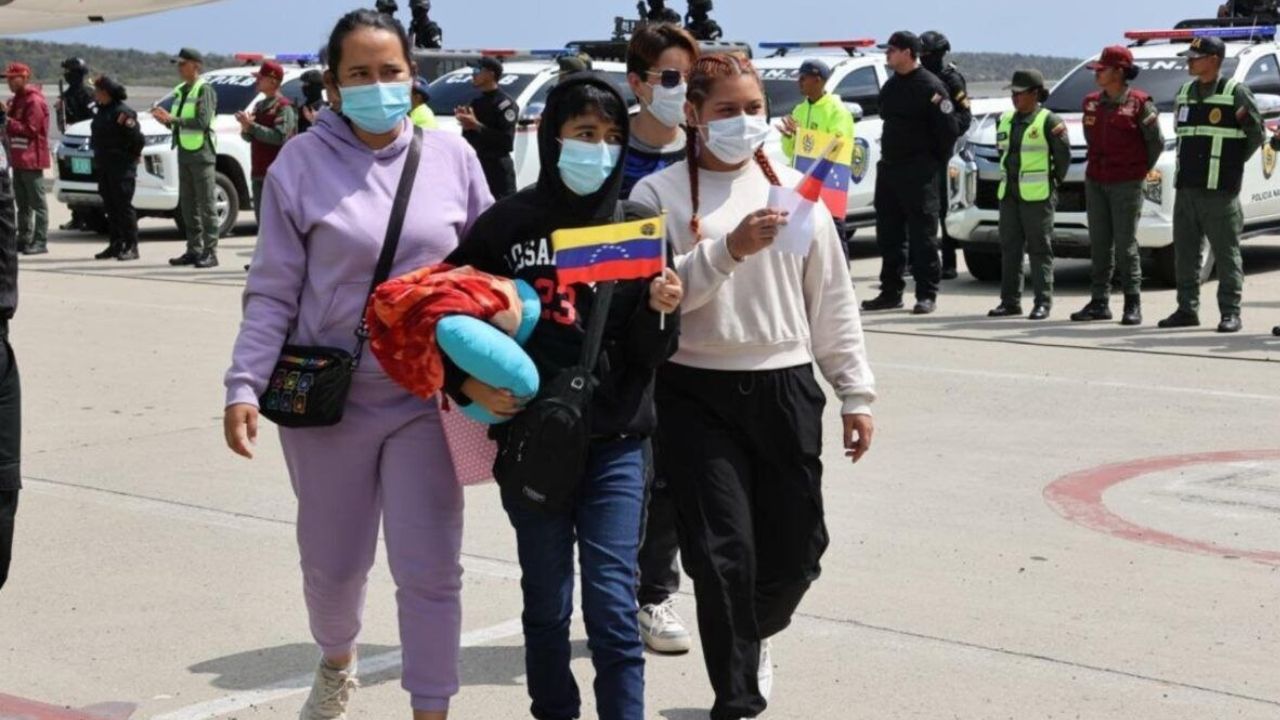 migrantes repatriados desde EE.UU.