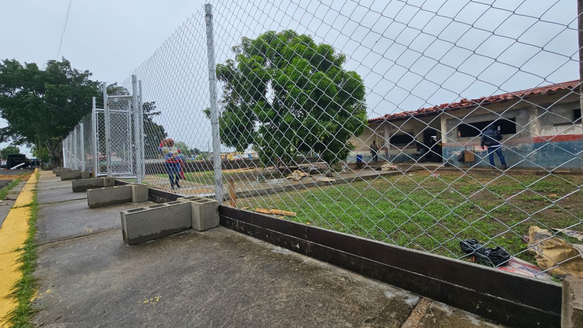 Avanza construcción de cercado perimetral y área recreativa en Los Cortijos 3 avanza construccion de cercado perimetral y area recreativa en los cortijos laverdaddemonagas.com cortijos3