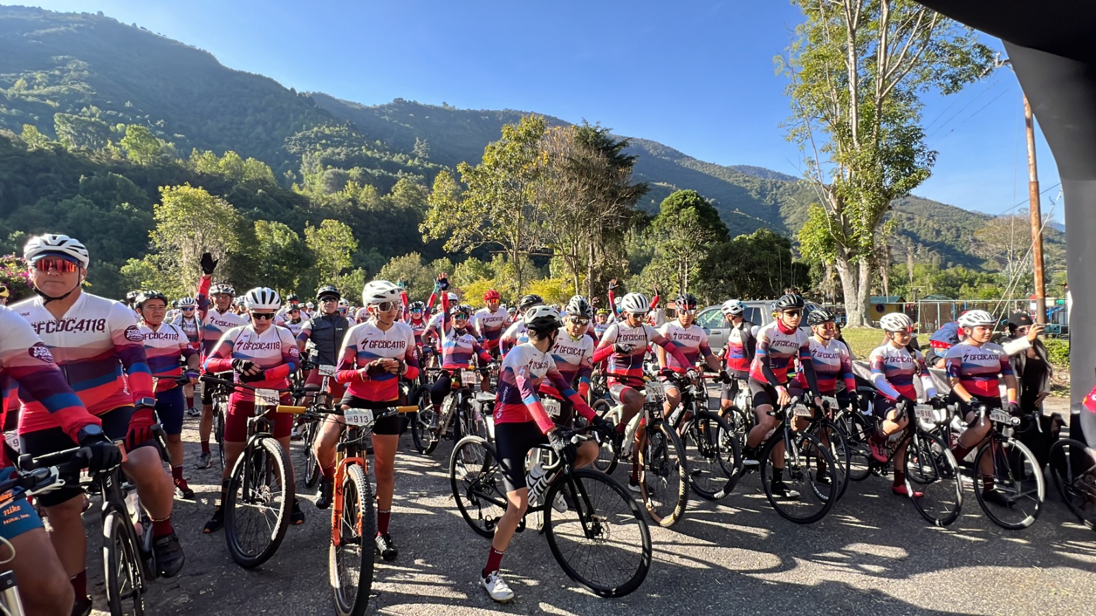 Bancamiga y ByM Sport estrenan documental Gran Fondo Collado del Cóndor: un Guinness para Venezuela