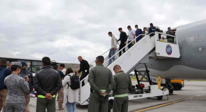 Colombia extradita a 13 narcotraficantes a EE. UU. en operativo conjunto