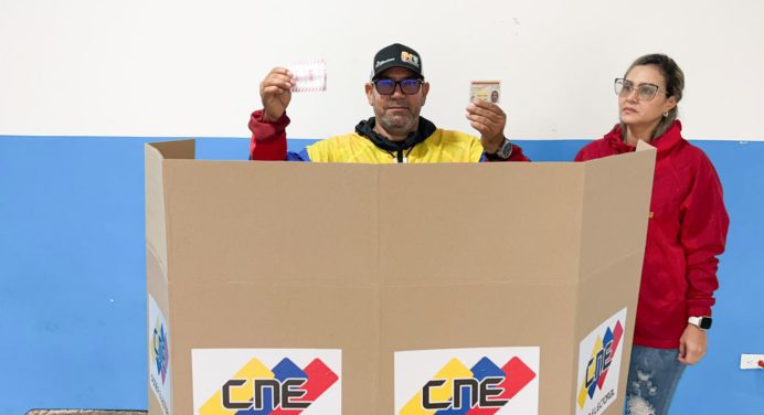 Comunidades fluviales e indígenas de Sotillo ejercieron el voto pese a la lluvia