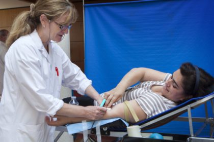 Enfermeras trabajan con amor y entrega