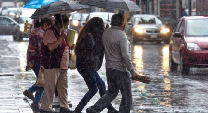 Desplazamiento de la onda tropical N°2 por estas zonas del país
