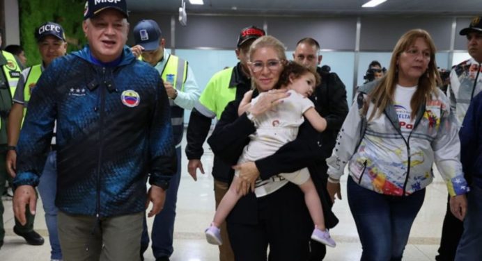 EE.UU. regresa a Venezuela a la niña Maikelys Espinoza