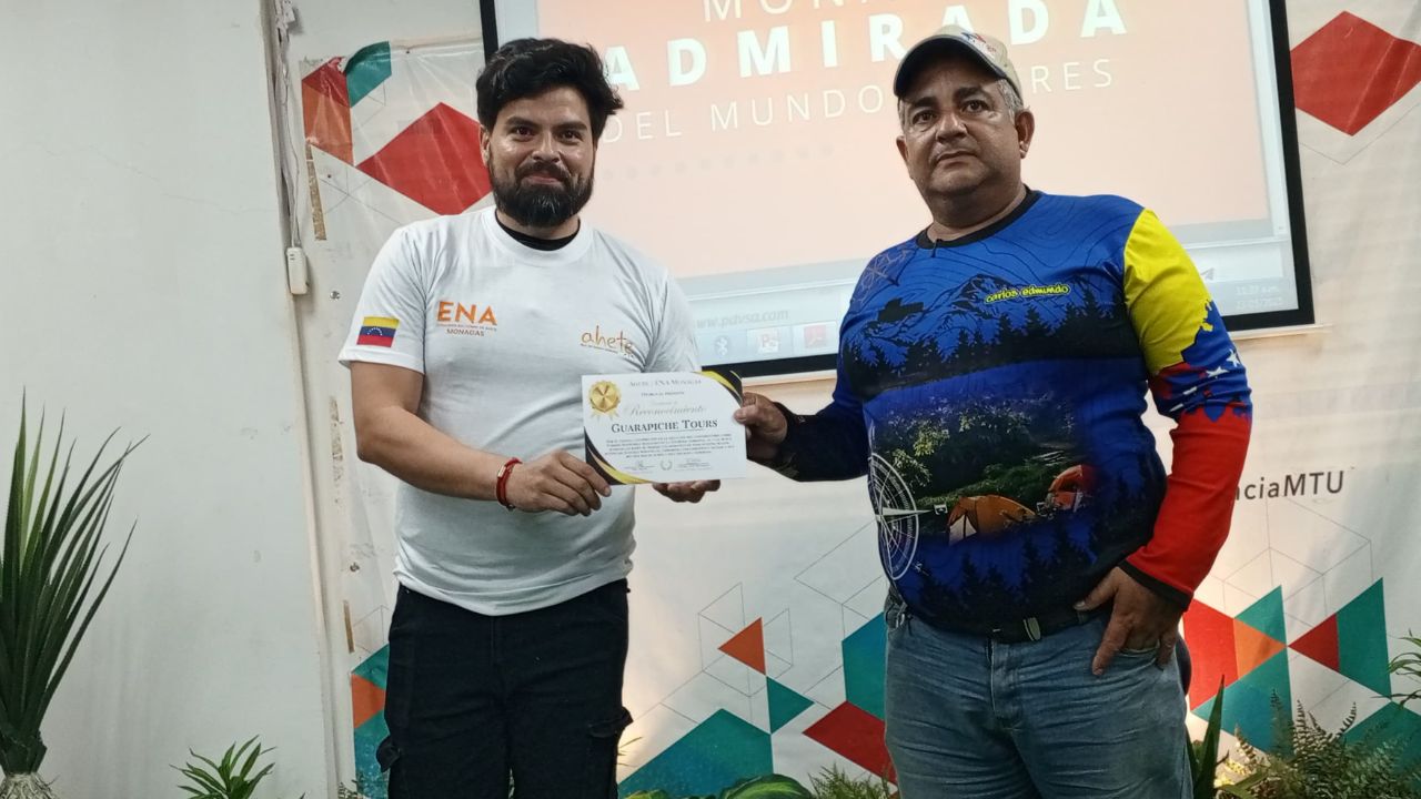 Participantes de la primera fase recibieron certificado