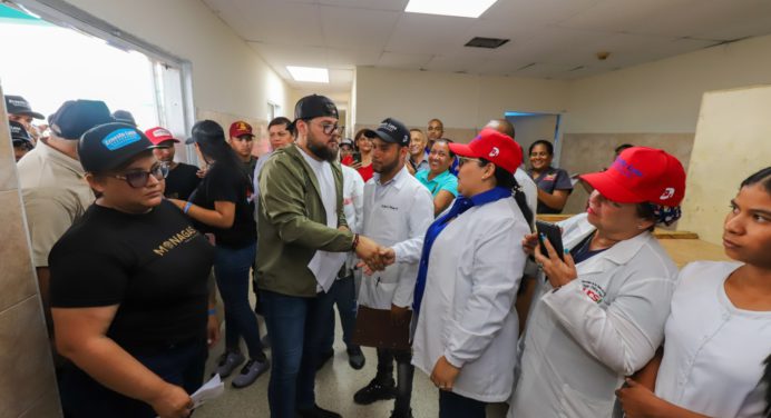 Entregan equipos médicos al CDI Luis Fernando Vera Betancourt de Punceres
