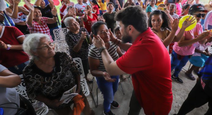Ernesto Luna asume compromisos con habitantes de La Morrocoya