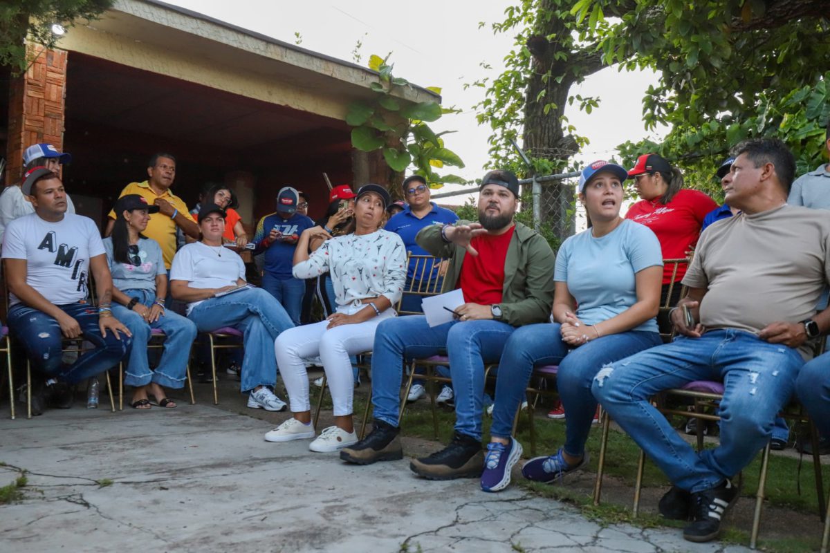 Ernesto Luna busca soluciones a inquietudes en Los Bloques y Las Brisas 2 ernesto luna busca soluciones a inquietudes en los bloques y las brisas laverdaddemonagas.com ernesto2