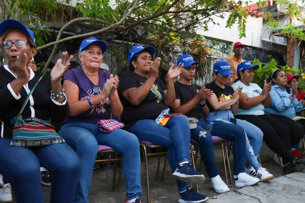 Ernesto Luna busca soluciones a inquietudes en Los Bloques y Las Brisas 3 ernesto luna busca soluciones a inquietudes en los bloques y las brisas laverdaddemonagas.com ernesto3