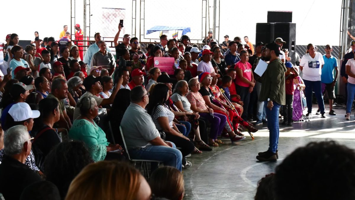 Ernesto Luna recibe apoyo rotundo en la parroquia San Simón 4 ernesto luna recibe apoyo rotundo en la parroquia san simon laverdaddemonagas.com parroquia4