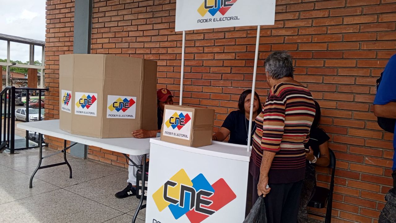 Hasta este miércoles 21 se realiza la feria electoral