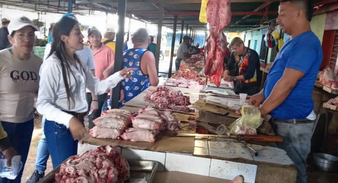 Hecmarys Varela recorrió los mercados de Maturín