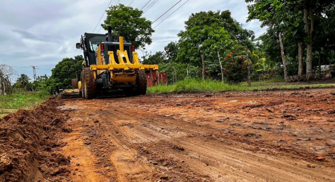 Inician trabajos de asfaltado en la comunidad Villa Lara en Sotillo