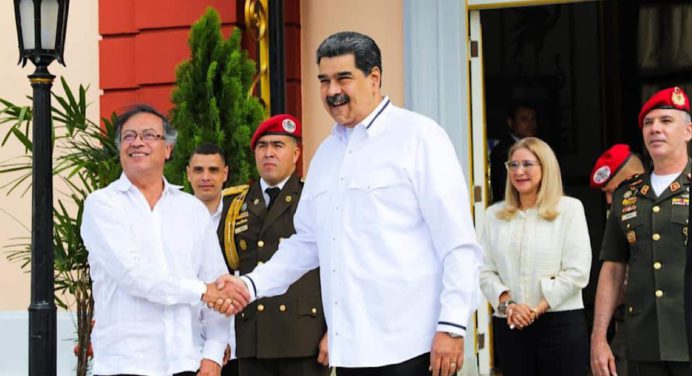 Jefe de Estado respalda propuesta de Petro en refundar la Gran Colombia