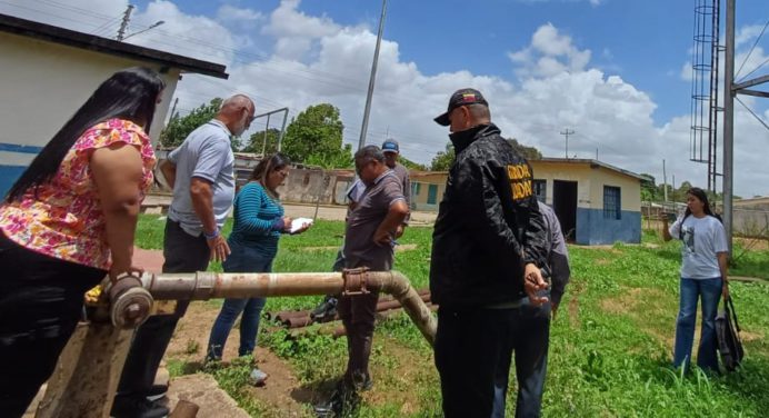 Luna y el Poder Popular suman esfuerzos para solucionar problema de agua en Santa Bárbara
