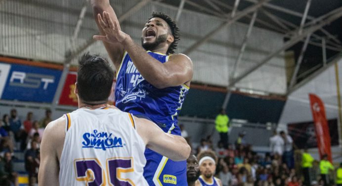 Marinos barrió la serie en casa ante Brillantes