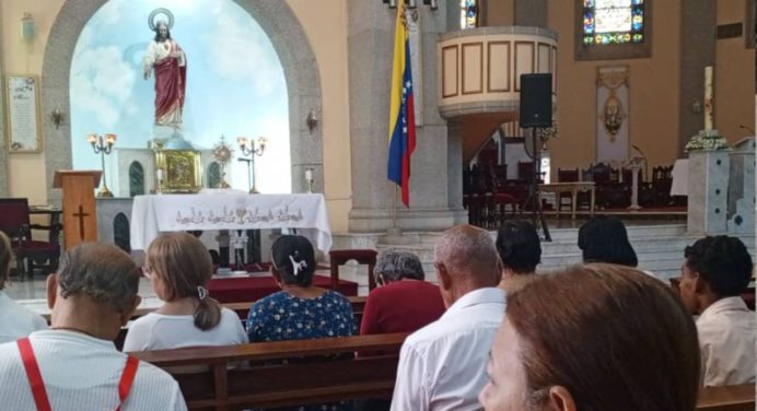 Maturineses realizan jornada de oración para pedir un Papa según el corazón de Dios