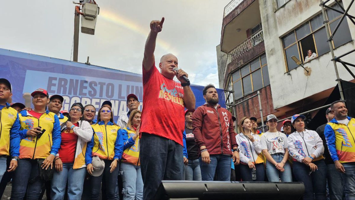 Cabello y Luna cerraron campaña apostando por la construcción de la Monagas potencia 4 monaguenses respaldaron cierre de campana oficialista laverdaddemonagas.com diosdado4