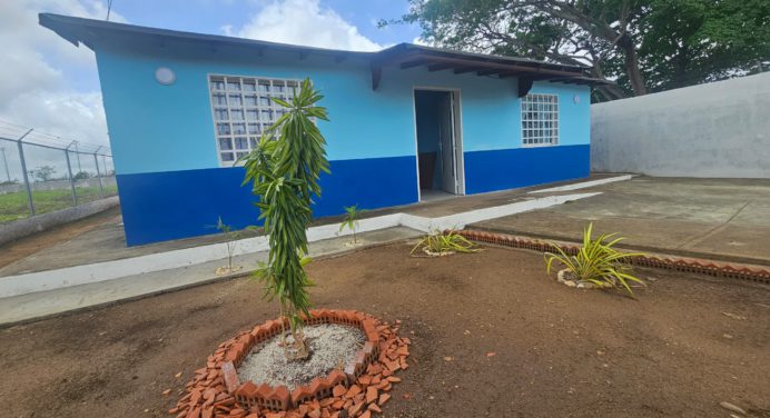Rehabilitan sala odontológica en la comuna José Miguel Guanaguaney