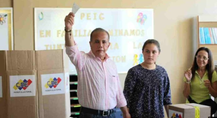 Rosales pidió honrar el civismo y la democracia este domingo