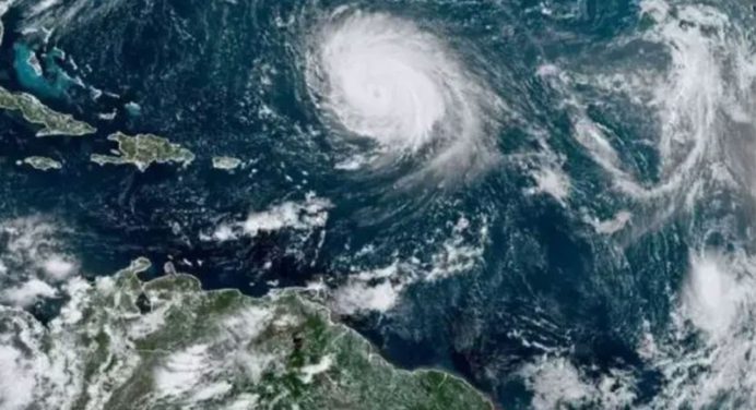 Segunda onda tropical llega hoy trayendo fuertes lluvias a estos estados venezolanos