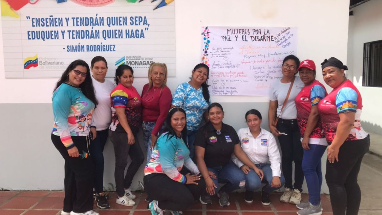 Senades apuesta por la paz y el desarme