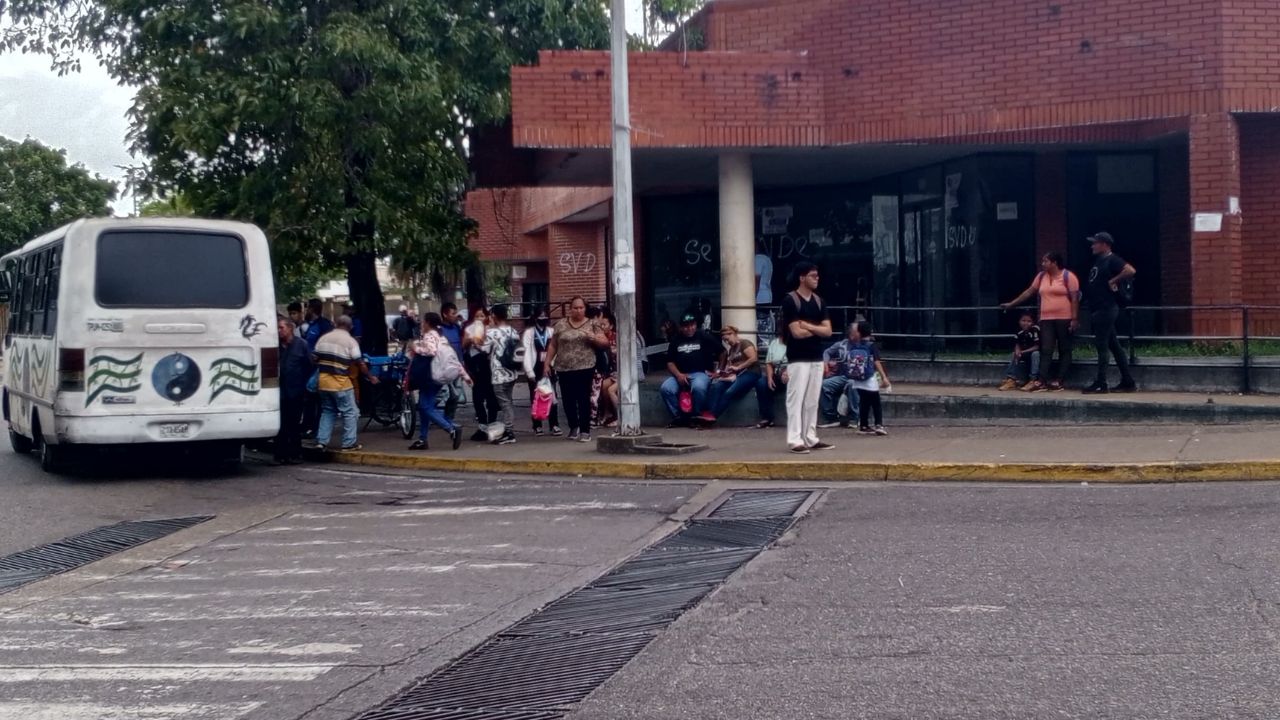La mañana de este lunes fluyó poco el transporte