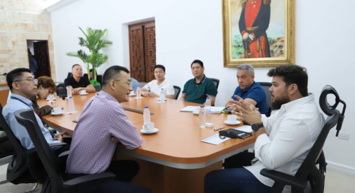 Gobernador Luna sostiene encuentro con delegación de la República Popular China