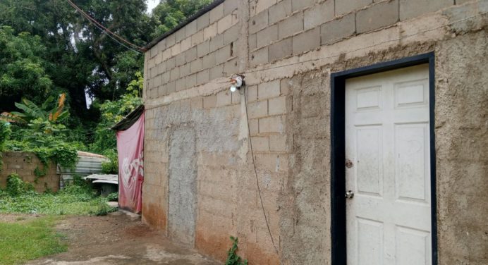 Solo y con grandes necesidades se encuentra joven en sector Rómulo Betancourt de Maturín