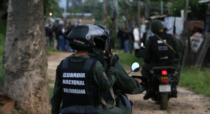 Autoridades rescatan a 30 personas de una red de trata en Monagas