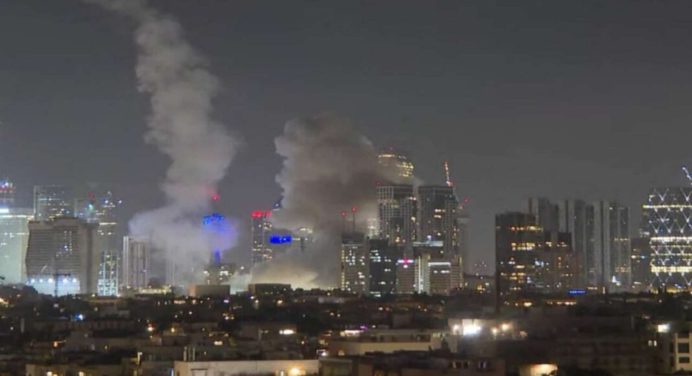 Irán anuncia muerte de otros 2 altos cargos militares en ataques israelíes