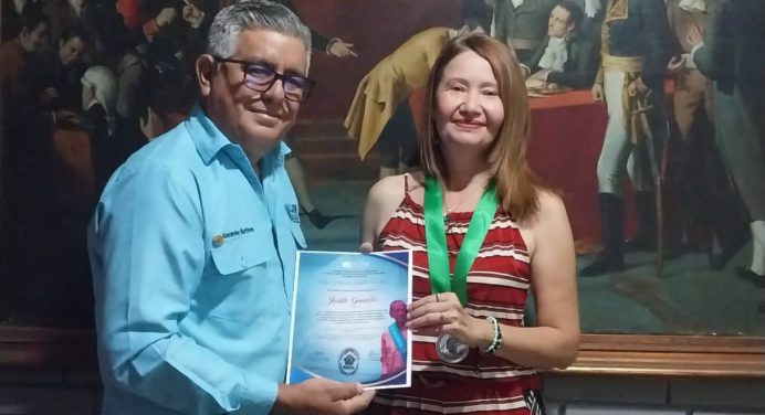 Periodistas de la UBV Monagas reciben Orden Beltrán Trujillo Centeno