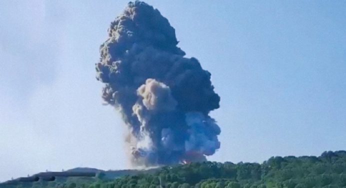 Explosión en una fábrica de pirotecnia en China deja 2 desaparecidos y 9 heridos