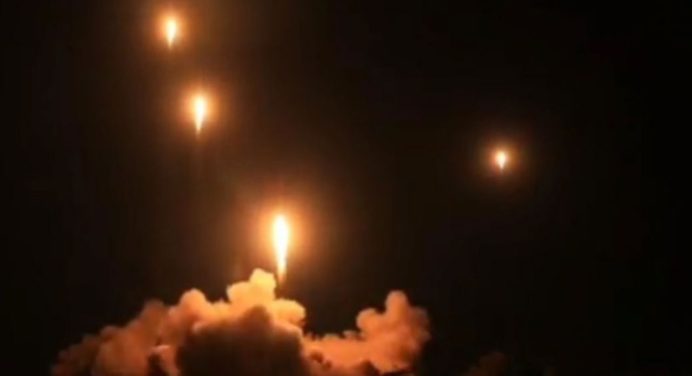 Irán lanza nueva ola de ataques contra Israel con drones y misiles