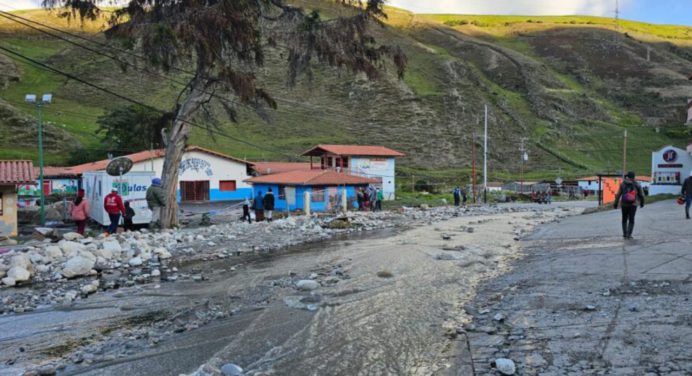 Sigue activo el estado de emergencia en Mérida: 100 familias están en refugios