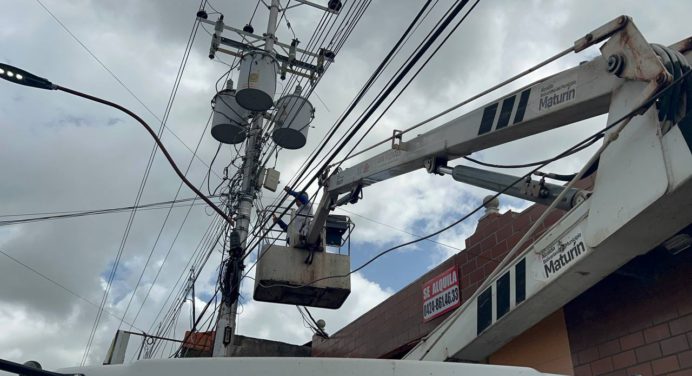 Alumbrado público realiza mantenimiento garantizando mejoras en el servicio