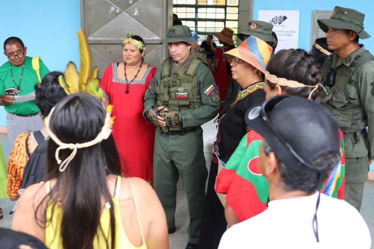 Indígenas de Monagas celebran las elecciones de diputados con la danza del fuego 5 autoridades6