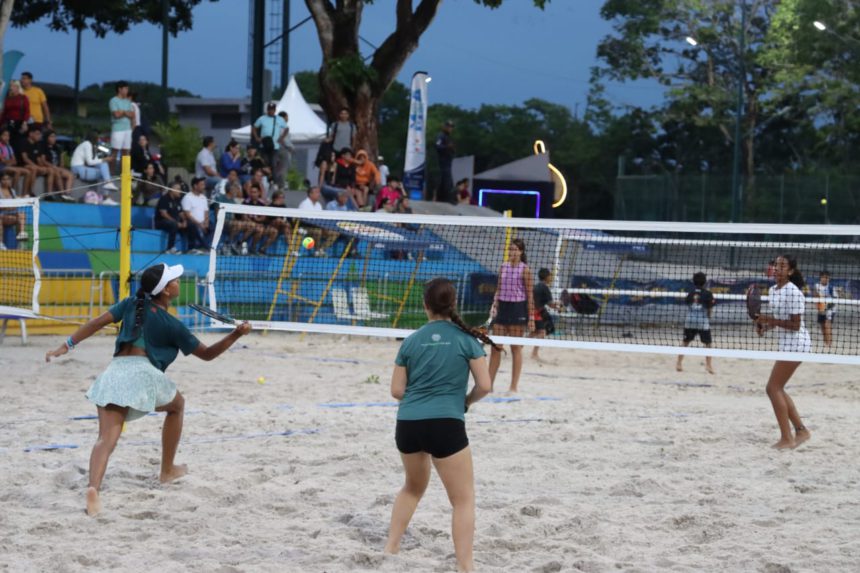 beach tennis