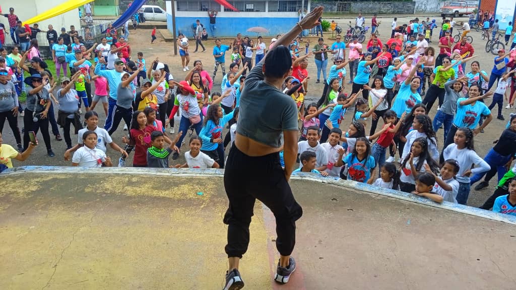 Con alegría se realiza “Caminata al ritmo de mi corazón” en Casupal 2 caminata2