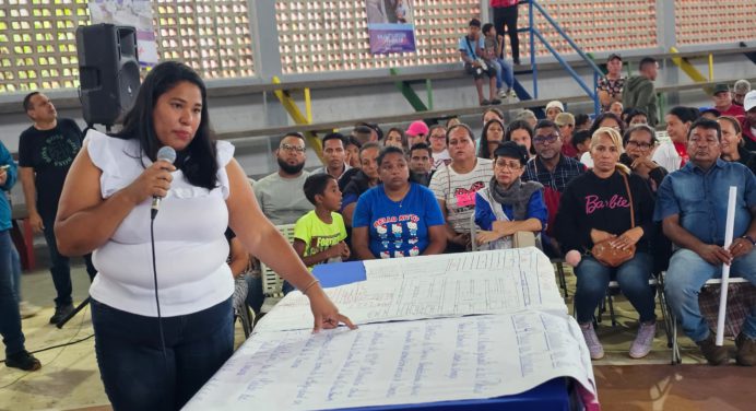Alcaldesa Ana Fuentes dotará de insumos CPT2 de comuna 4 raíces en revolución»‎