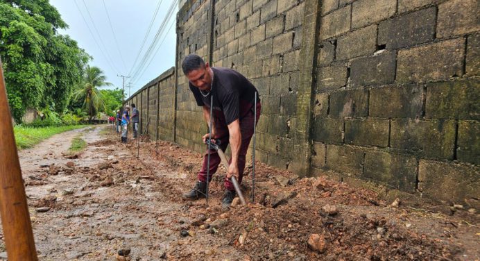 Comuna Sueño del Comandante Eterno lleva soluciones a 106 familias en Paramaconi