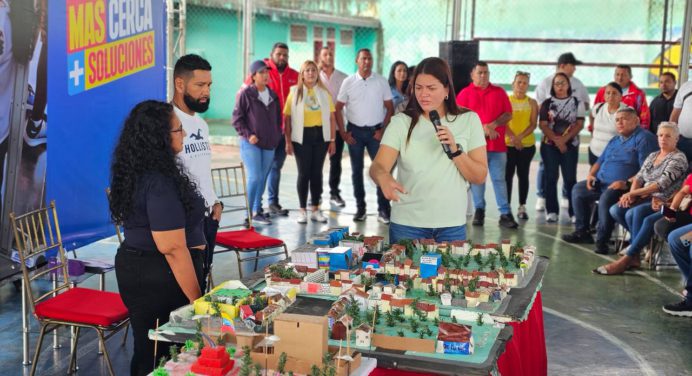 Alcaldesa Ana Fuentes visitó Comuna Bravos de San Simón