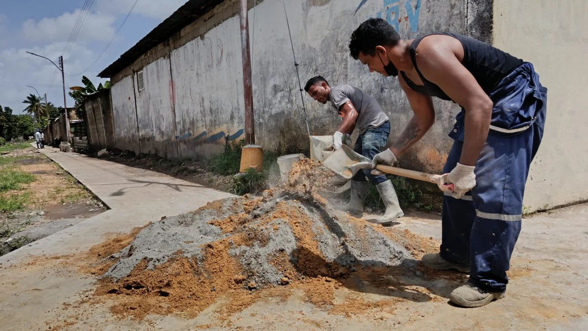 Alcaldía de Maturín acondiciona muro en la caminería de Primero de Mayo 4 construccion5